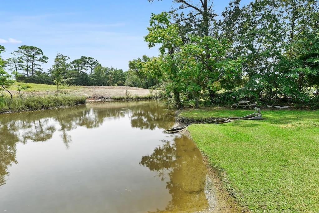 Biloxi Waterfront House View Of Bayou With Fishing Villa Exterior photo